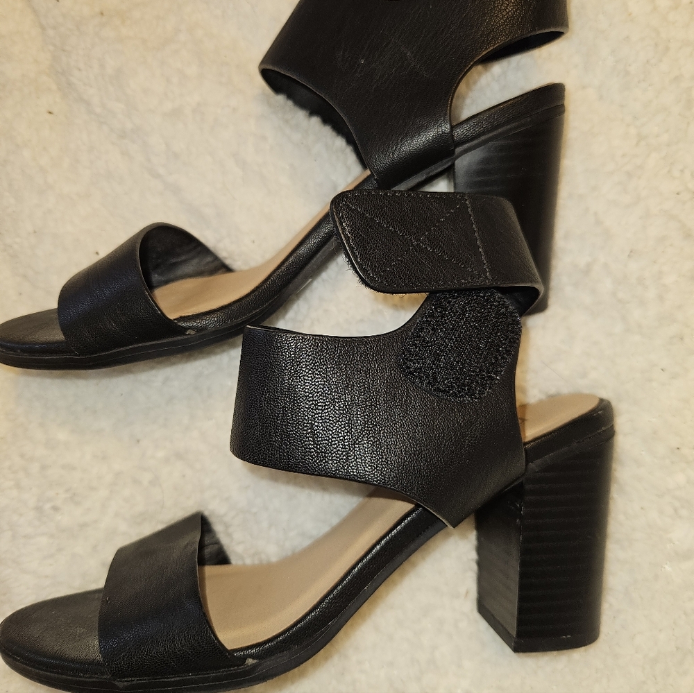 Rue21 Womans Black Sandals With 3in Block Heel Size 6 - Picture 6 of 7